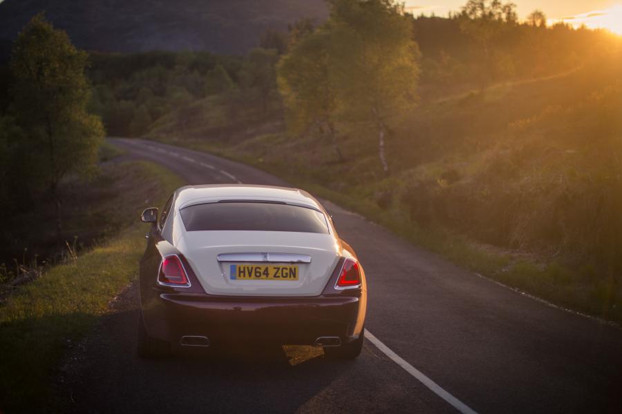  Rolls-Royce Wraith 2013 года  (UK) (фото 12 из 16)